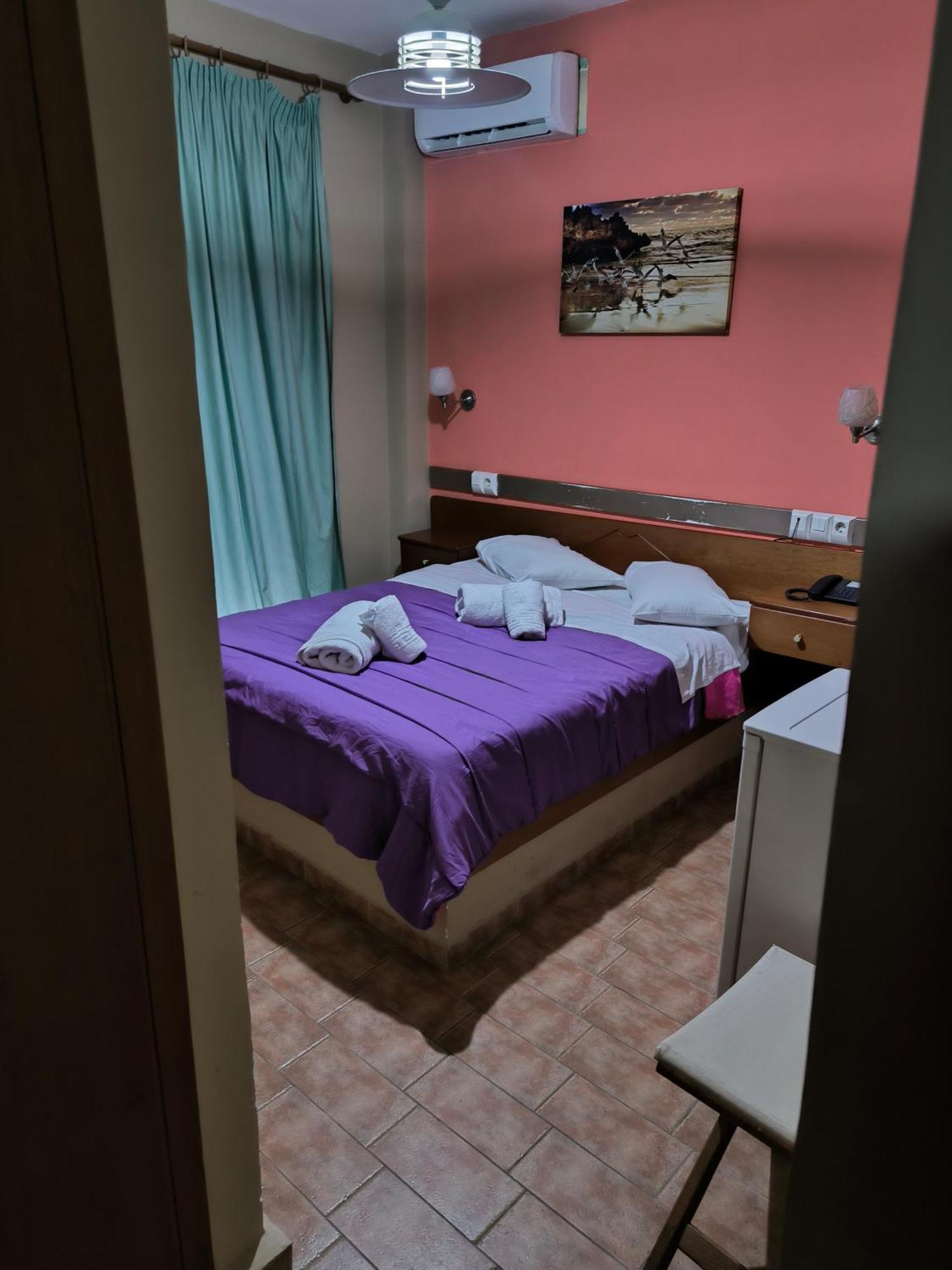 Hotel Almira อาเยีย ตรีอาส ภายนอก รูปภาพ