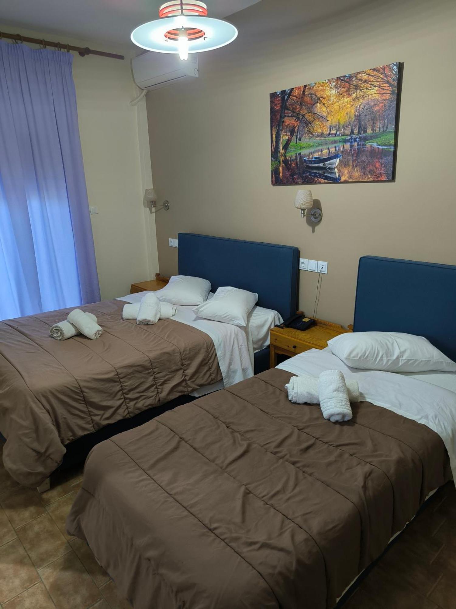 Hotel Almira อาเยีย ตรีอาส ภายนอก รูปภาพ